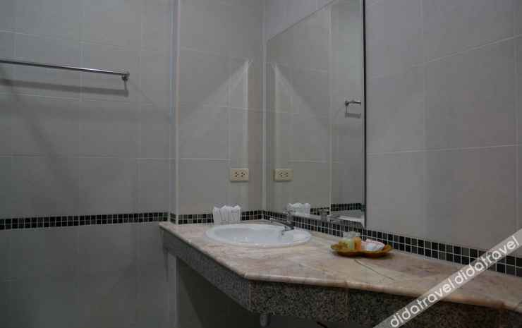 Bathroom 3, The Pine Resort, Sam Khok