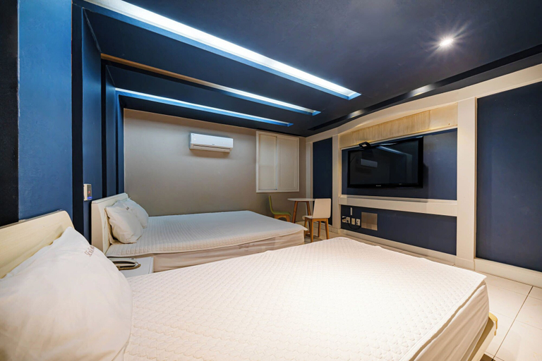 Bedroom 4, Sense Motel, Sasang