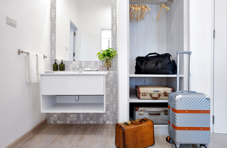 Bathroom 4, Hide and Seek Boutique Hometel, Khlong Toey