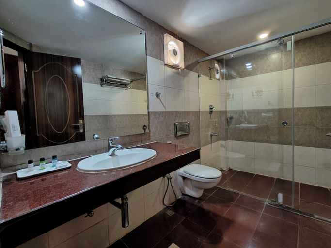 Bathroom 4, Hotel Gateway Grandeur, Kamrup Metropolitan