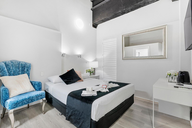 Bedroom 6
