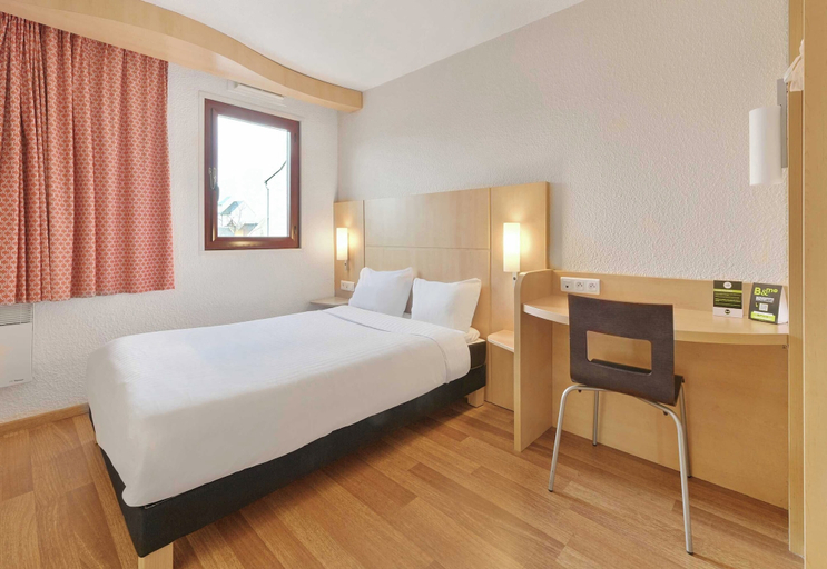 Bedroom 15