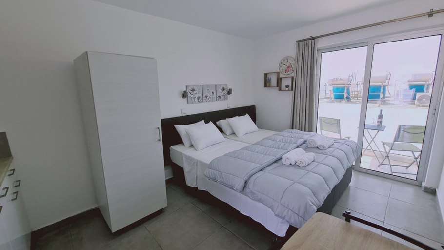 Room 5, 100 AN - Napa Living 37