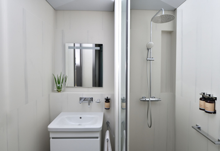 Bathroom, Aparthotel Adagio Abidjan Marcory, Abidjan