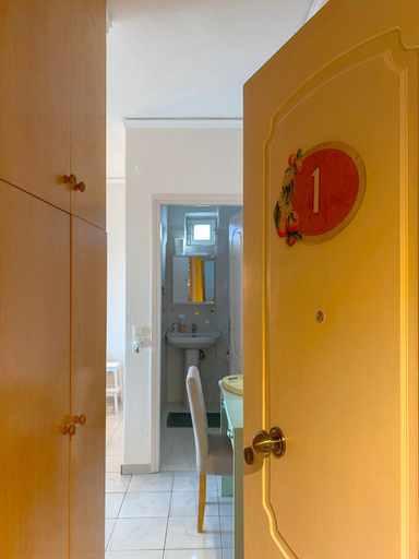 Bathroom 2, Nostos, Peloponnese