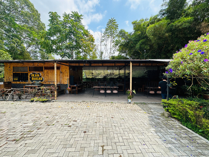 Others 2, Overstay Maribaya Lembang, Bandung