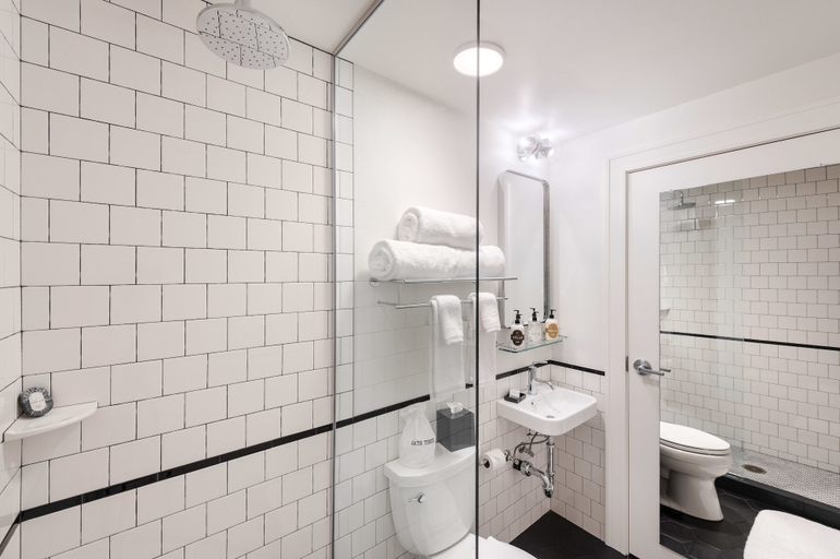 Bathroom 5, The State Hotel, Seattle