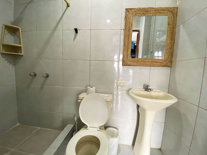 Bathroom 4, Hotel Sol y Playa Montañita, Santa Elena