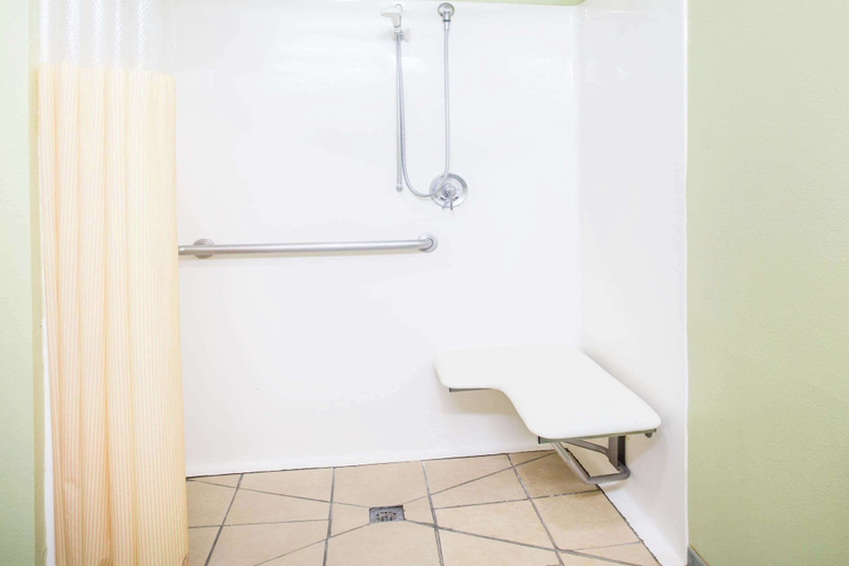 Bathroom 4, Days Inn & Suites by Wyndham Swainsboro, Emanuel