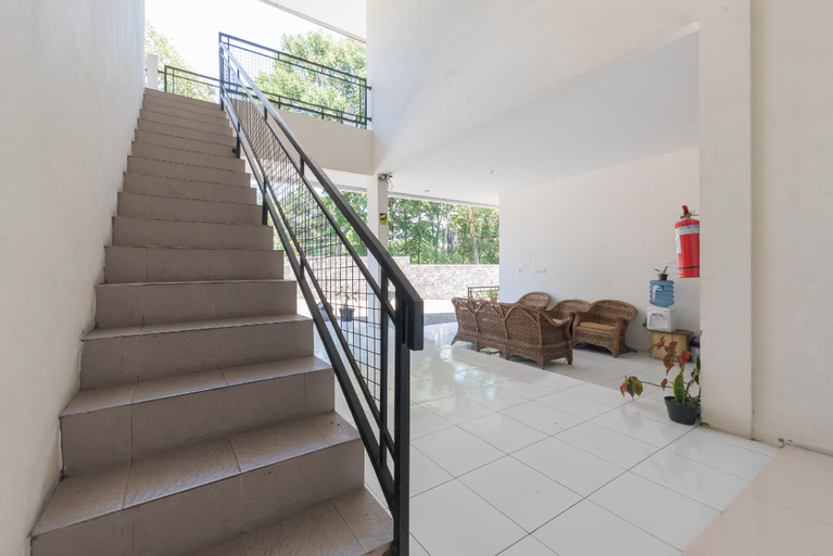 Others 5, Overstay Maribaya Lembang, Bandung