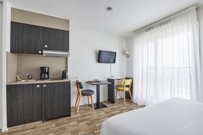 Bedroom 4, Appart Hotel Odalys City Paris Levallois, Hauts-de-Seine