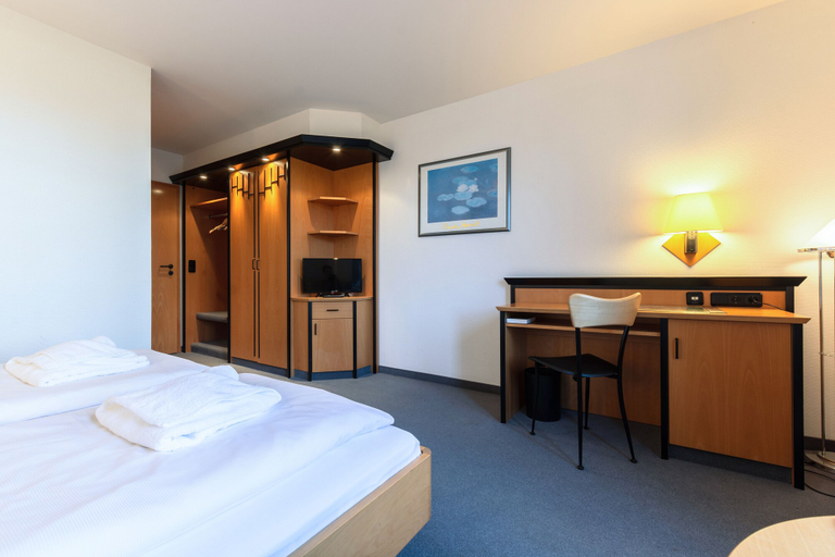 Bedroom 2, Hotel Rügenschmiede vis a vis Hiddensee, Vorpommern-Rügen