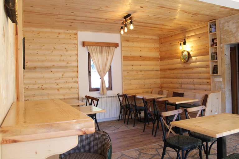 Food & Drinks 4, Pubhouse & Rooms Pahulja