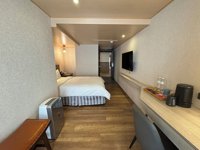 Bedroom 3, Lan Kwai Fong Garden Hotel , Chiayi City
