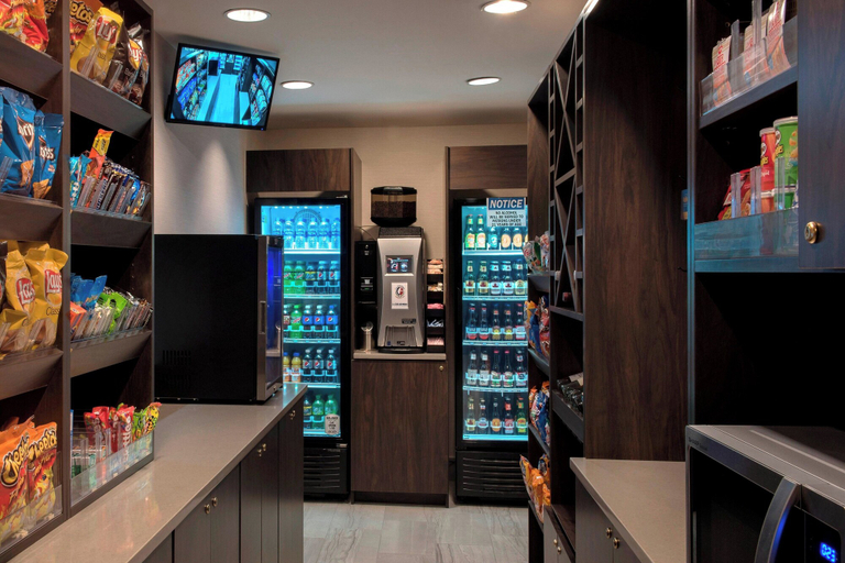 Food & Drinks 5, Four Points by Sheraton Philadelphia Northeast, Philadelphia