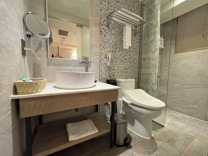 Bathroom 4, Lan Kwai Fong Garden Hotel , Chiayi City