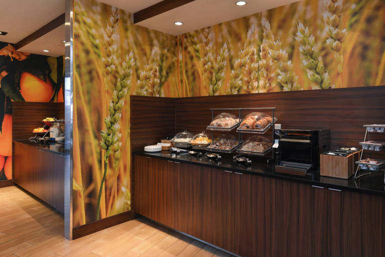 Food & Drinks 5, Fairfield Inn & Suites Gallup, McKinley
