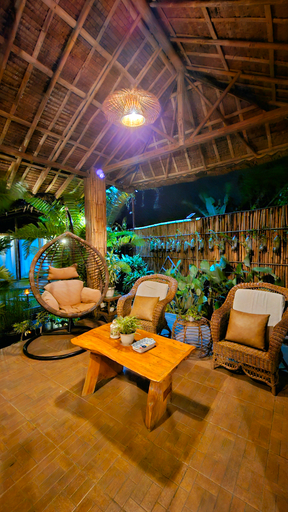 Food & Drinks 5, The Farm Shack by SMS Hospitality, Amadeo