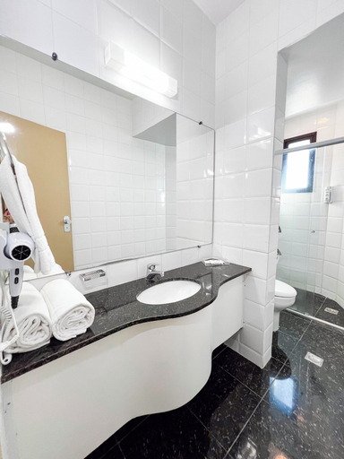 Bathroom 8