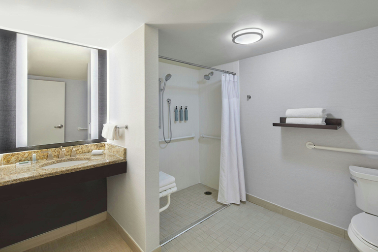 Bathroom 3, Courtyard by Marriott Lebanon, Hunterdon