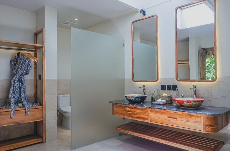 Bathroom 5