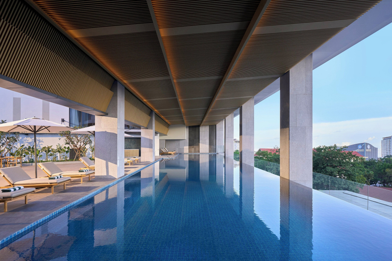 Sport & Beauty 3, Holiday Inn & Suites VIENTIANE, Vientiane