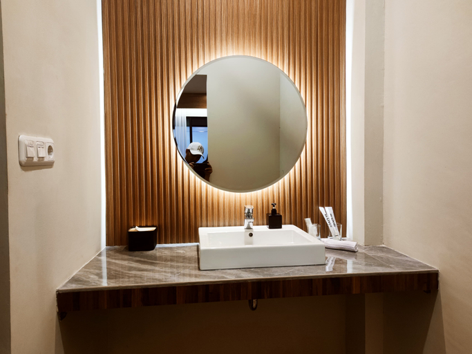 M-LIVIN Dorm Hotel - Tap to explore photos