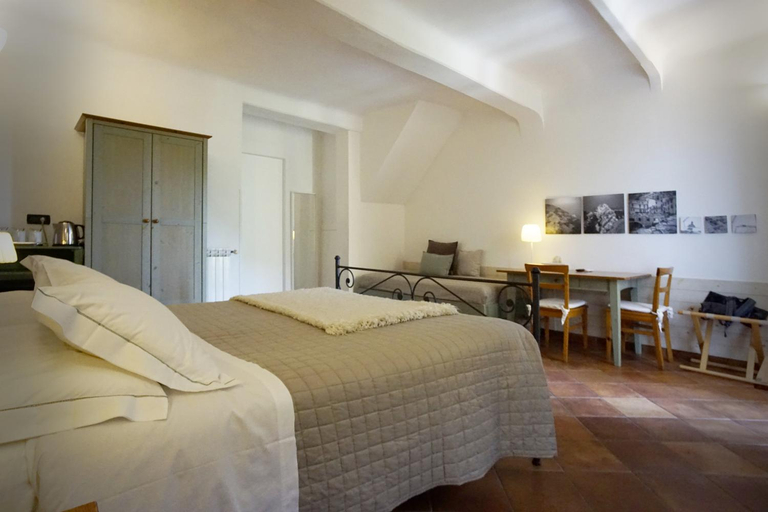 Bedroom 13