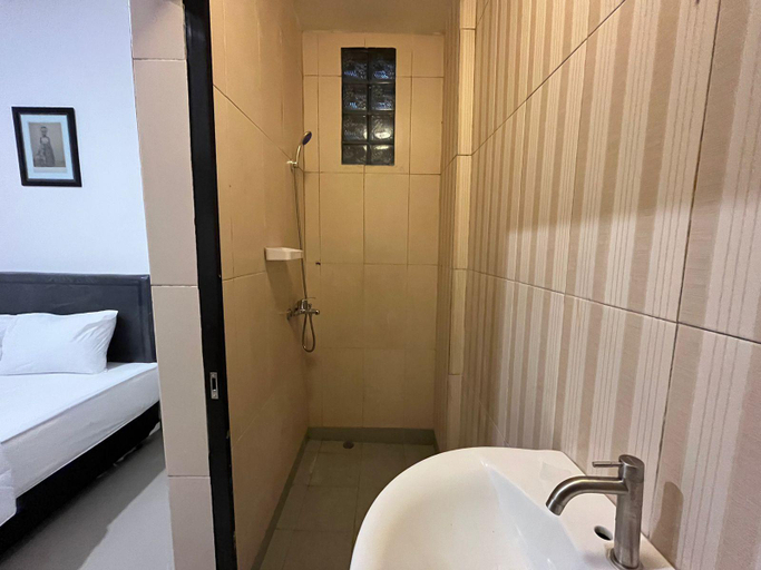 Bathroom 4