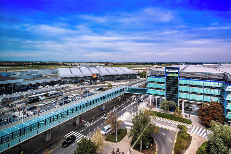 Exterior & Views 2, Courtyard by Marriott Prague Airport, Praha 6