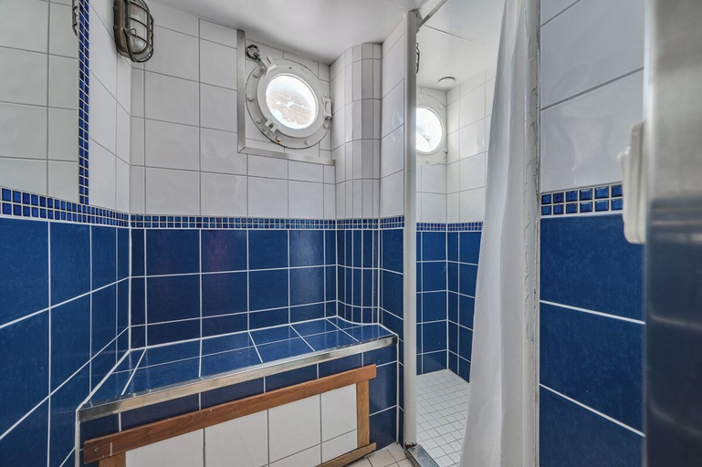 Bathroom 5, Rygerfjord Hotel & Hostel, Stockholm