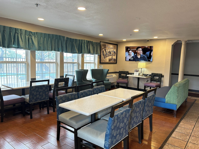 Others 5, Super 8 by Wyndham San Antonio/Fiesta, Bexar