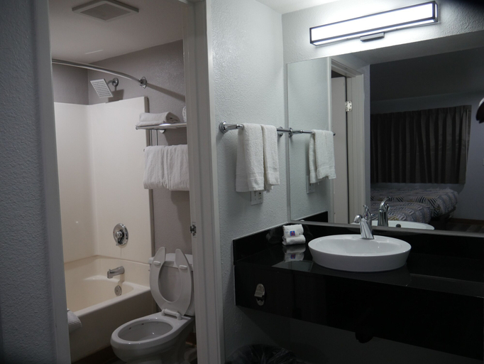 Others 5, Motel 6 Tacoma, WA - South, Pierce