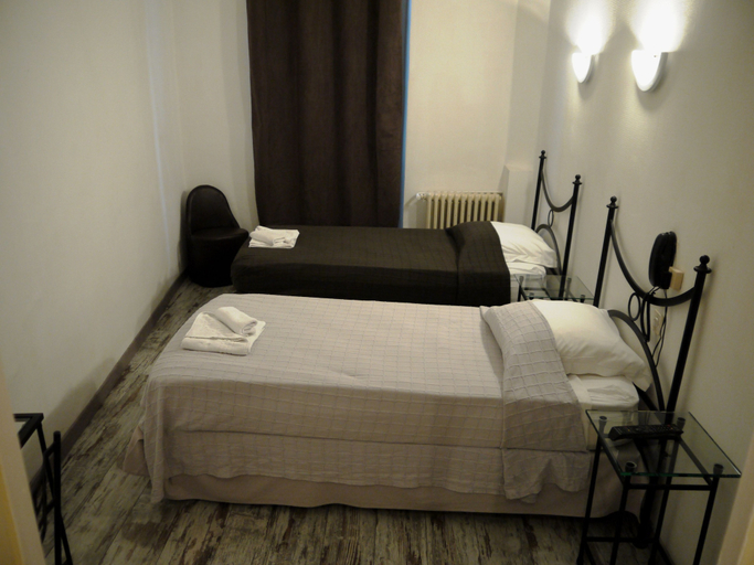 Bedroom 3, Hôtel du Portalet, Var
