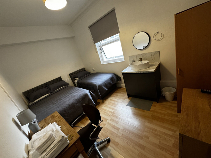 Bedroom 2, Sterling House B&B Heathrow, London