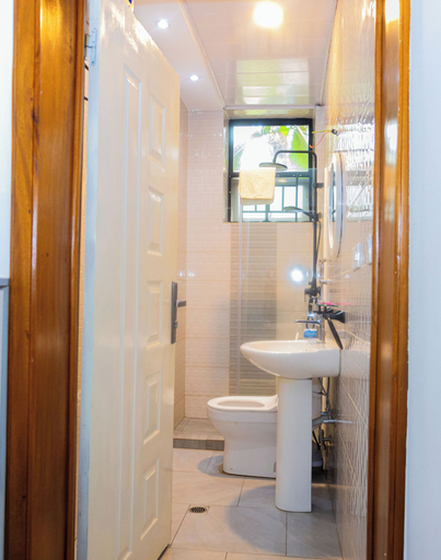 Bathroom 3, The Vibrant Loadge, Gasabo