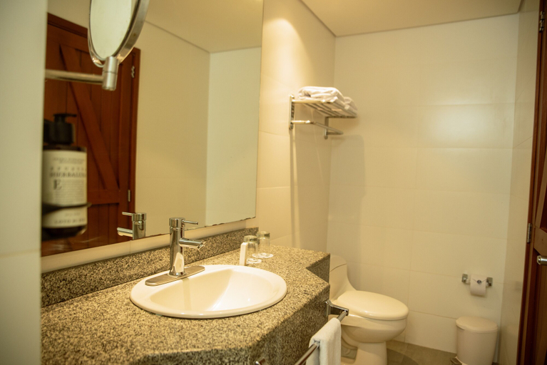 Bathroom 5, Estelar Santamar Hotel & Centro de Convenciones, Santa Marta (Dist. Esp.)