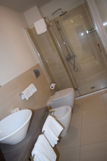 Bathroom 3, Albergo la Castellana, Massa Carrara