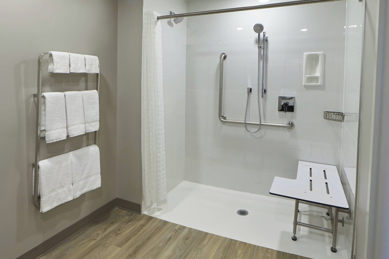 Bathroom 4, TownePlace Suites by Marriott Hamilton, Hamilton