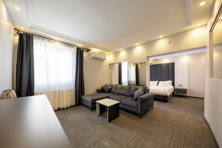 Others 4, Maltepe Manhattan Otel, Çankaya