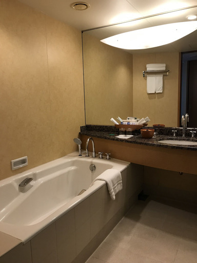 Bathroom 18