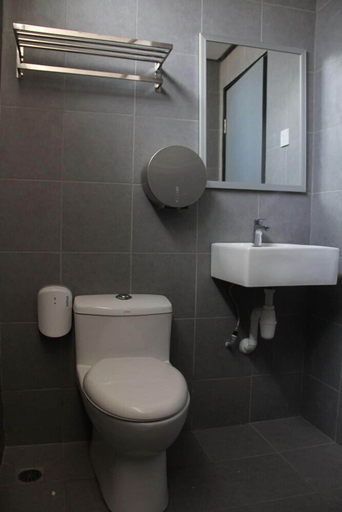 Bathroom 4, Tido Hostel Penang, Penang Island