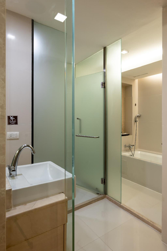 Bathroom 19