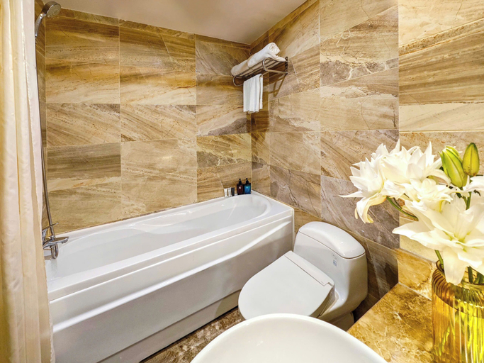Bathroom 24