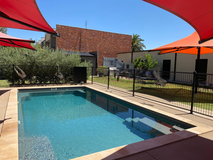 Others 5, Adelphi Apartments 3 or 3A - Downstairs 2 Bedroom or Upstairs King Studio with Balcony, Campaspe - Echuca