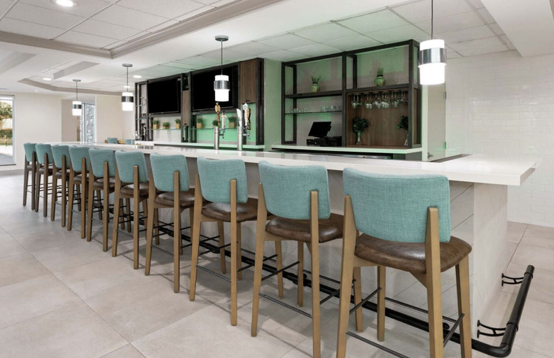 Food & Drinks 5, Hilton Garden Inn Winston-Salem/Hanes Mall, Forsyth