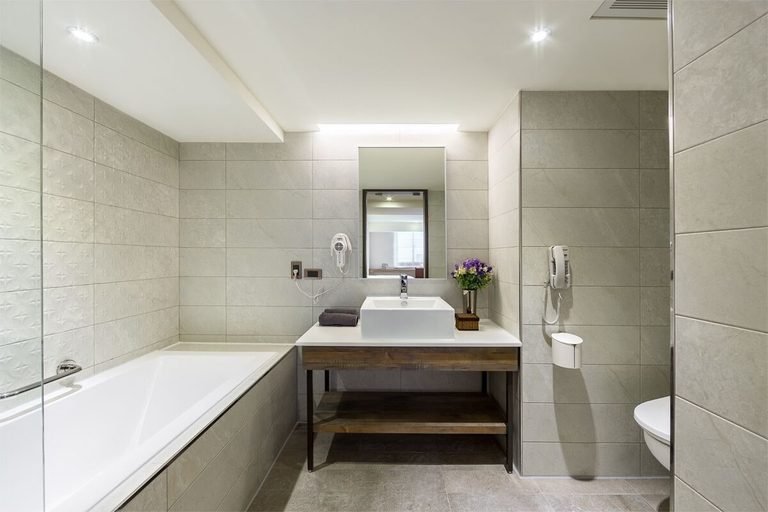 Bathroom 4, Lan Kwai Fong Garden Hotel , Chiayi City