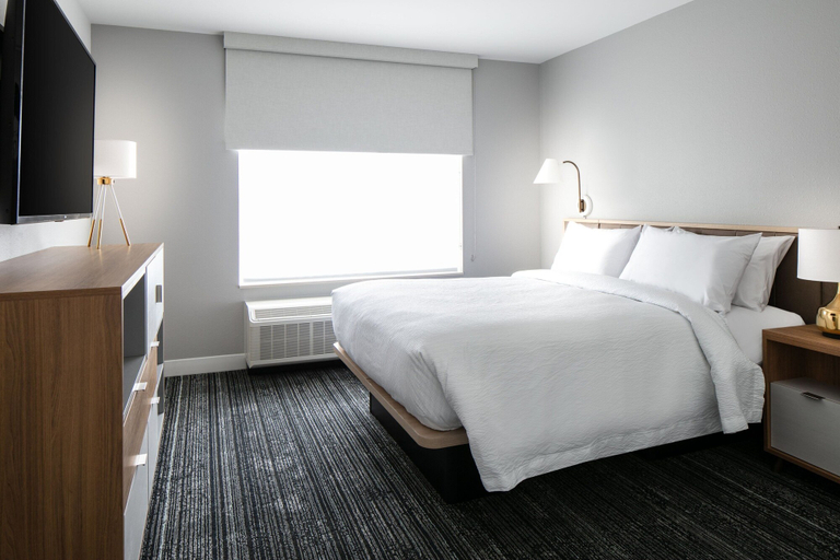 Bedroom 3, TownePlace Suites by Marriott Oshkosh, Winnebago