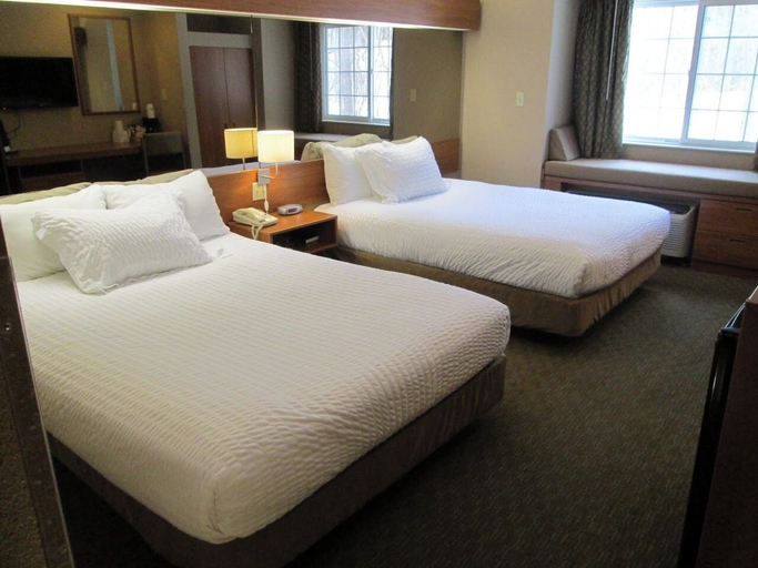 Bedroom 3, Parry Sound Inn & Suites, Parry Sound