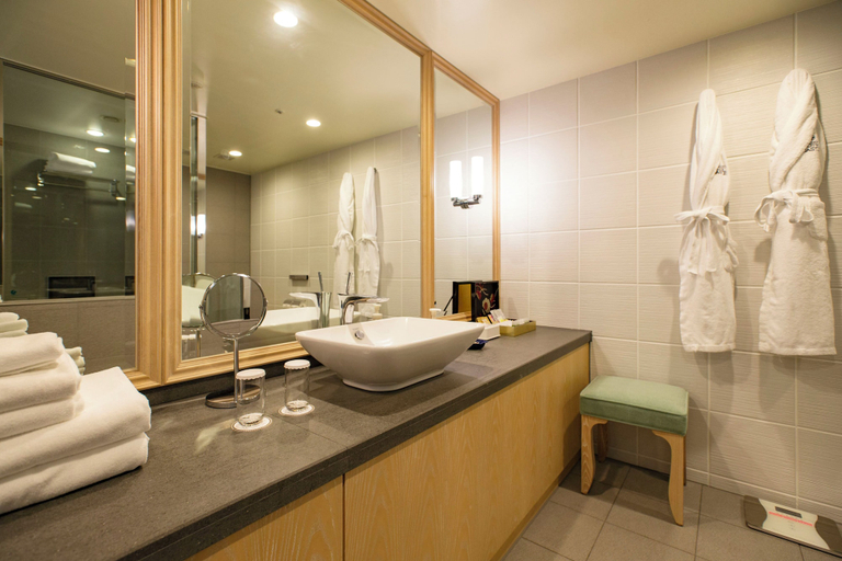 Bathroom 17